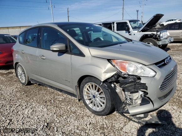 2016 Ford C-Max Hybrid SE with VIN 1FADP5AUXGL105770, listed as a Copart auction lot 45117825 with 136,559 mi miles and Salvage Title. Bid and sale history available at carsss.com. Image 4.