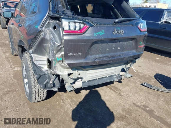 2019 Jeep Cherokee Trailhawk with VIN 1C4PJMBX6KD410391, listed as a IAAI auction lot 41821355 with 79,473 mi miles and . Bid and sale history available at DreamBid. Image 6.