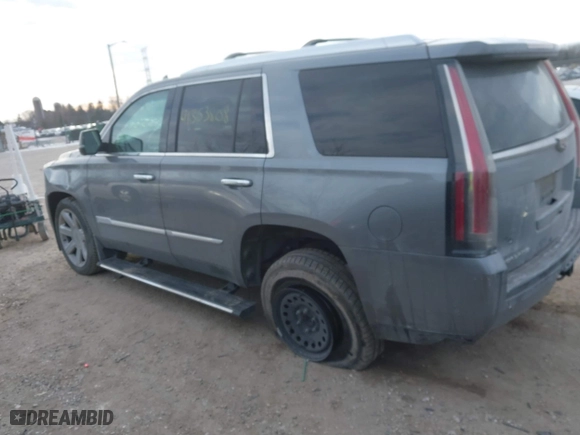 2019 Cadillac Escalade Premium Luxury with VIN 1GYS4CKJ9KR182956, listed as a IAAI auction lot 41353808 with 109,896 mi miles. Bid and sale history available at carsss.com. Image 3.
