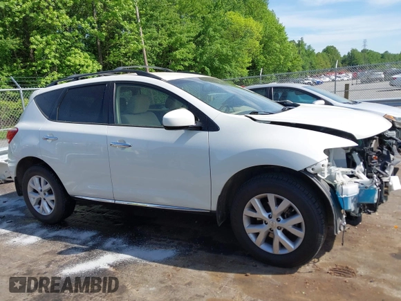 2014 Nissan Murano SV z VIN JN8AZ1MU5EW402599, wystawiony jako IAAI lot #42115514 z przebiegiem 131 656 mil mil oraz . Historia ofert i sprzedaży dostępna na DreamBid. Obrazek 14.