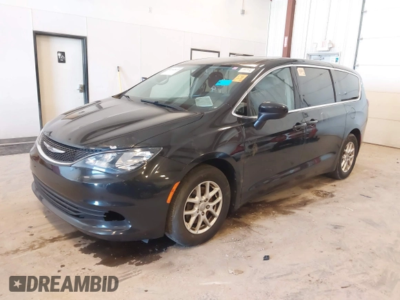 2017 Chrysler Pacifica Touring with VIN 2C4RC1DG3HR571477, listed as a IAAI auction lot 42040872 with 112,028 mi miles and . Bid and sale history available at DreamBid. Image 18.