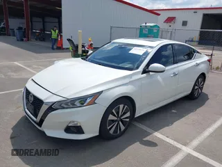 2019 Nissan Altima SL with VIN 1N4BL4EV9KC103050, listed as a IAAI auction lot 42139670 with 112,427 mi miles and . Bid and sale history available at DreamBid. Image 17.