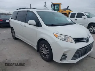2018 Toyota Sienna XLE Auto Access Seat with VIN 5TDYZ3DC5JS938542, listed as a IAAI auction lot 41569381 with 41,691 mi miles. Bid and sale history available at carsss.com. Image 1.