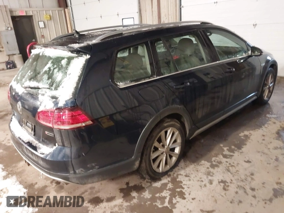 2019 Volkswagen Golf S z VIN 3VWH17AU7KM513463, wystawiony jako IAAI lot #41197885 z przebiegiem 71 382 mil mil oraz . Historia ofert i sprzedaży dostępna na DreamBid. Obrazek 4.