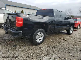 2018 Chevrolet Silverado 1500 LT with VIN 2GCVKREC7J1106703, listed as a Copart auction lot 43283895 with 163,303 mi miles and Salvage Title. Bid and sale history available at carsss.com. Image 3.