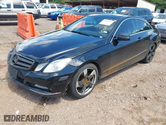 2013 Mercedes-Benz E 350 with VIN WDDKJ5KB0DF196368, listed as a IAAI auction lot 42614392 with 212,552 mi miles and . Bid and sale history available at DreamBid. Image 17.