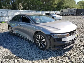 2023 Lucid Air Pure z VIN 50EA1PFA7PA006470, wystawiony jako Copart lot #56476674 z przebiegiem 18 246 mil mil oraz Szkody całkowita. Historia ofert i sprzedaży dostępna na DreamBid. Obrazek 4.