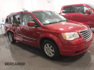 2010 Chrysler Town & Country Touring with VIN 2A4RR5D14AR212995, listed as a IAAI auction lot 41944861 with 264,784 mi miles. Bid and sale history available at carsss.com. Image 1.