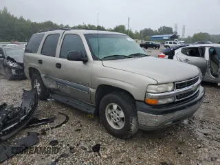 2002 Chevrolet Tahoe LS with VIN 1GNEC13Z92R283808, listed as a Copart auction lot 71348574 with 327,647 mi miles and Salvage Title. Bid and sale history available at carsss.com. Image 4.