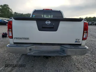 2017 Nissan Frontier SV with VIN 1N6DD0FRXHN712085, listed as a Copart auction lot 57154135 with 110,769 mi miles and Salvage title. Bid and sale history available at DreamBid. Image 6.