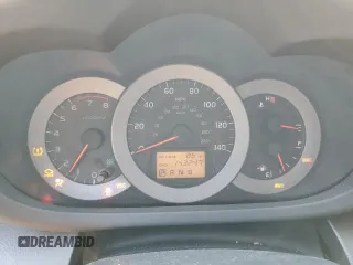 2008 Toyota RAV4 Sport with VIN JTMBD32VX86085915, listed as a Copart auction lot 60322185 with 143,247 mi miles and Clean title. Bid and sale history available at DreamBid. Image 9.