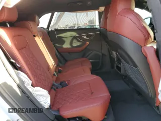 2023 Audi SQ8 Prestige z VIN WA1CWBF19PD032501, wystawiony jako Copart lot #38071214 z przebiegiem 4678 mil mil oraz . Historia ofert i sprzedaży dostępna na DreamBid. Obrazek 11.