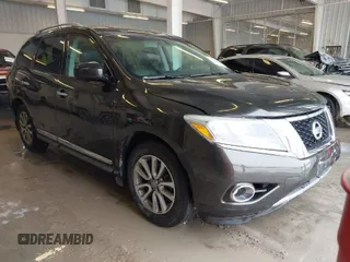 2015 Nissan Pathfinder SL with VIN 5N1AR2MN5FC655561, listed as a IAAI auction lot 41582874 with 138,422 mi miles and . Bid and sale history available at DreamBid. Image 1.