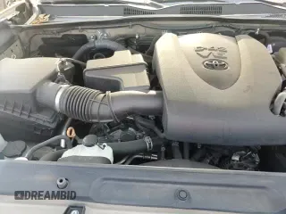 2017 Toyota Tacoma SR5 with VIN 5TFRZ5CN0HX045945, listed as a Copart auction lot 70643635 with 87,607 mi miles and Salvage title. Bid and sale history available at DreamBid. Image 13.