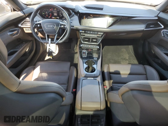 2022 Audi e-tron GT Prestige z VIN WAUEJBFW7N7006626, wystawiony jako Copart lot #75207374 z przebiegiem 27 095 mil mil oraz Szkody całkowita. Historia ofert i sprzedaży dostępna na DreamBid. Obrazek 8.