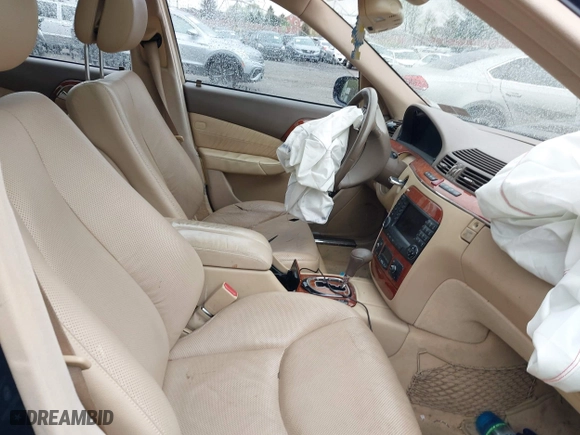 2006 Mercedes-Benz S-Class 3.7L with VIN WDBNF67J36A484169, listed as a IAAI auction lot 42021582 with 138,406 mi miles. Bid and sale history available at carsss.com. Image 5.