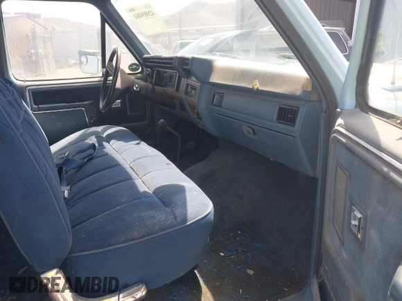 1986 Ford F-150 with VIN 1FTEX14N8GKA92289, listed as a IAAI auction lot 42089084 with 33,539 mi miles. Bid and sale history available at carsss.com. Image 5.
