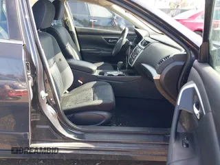 2016 Nissan Altima SR with VIN 1N4AL3AP3GC231742, listed as a IAAI auction lot 41892232 with 97,183 mi miles and . Bid and sale history available at carsss.com. Image 5.