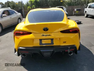 2021 Toyota Supra 3.0 z VIN WZ1DB0C01MW034802, wystawiony jako Copart lot #51387765 z przebiegiem Nie podano mil oraz Szkoda całkowita • Salvage title. Historia ofert i sprzedaży dostępna na DreamBid. Obrazek 6.