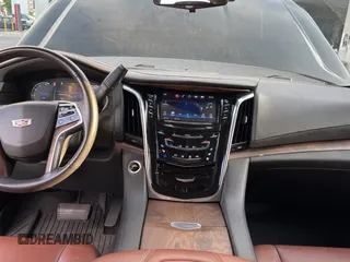 2017 Cadillac Escalade ESV Premium Luxury z VIN 1GYS4JKJ7HR346802, wystawiony jako Copart lot #50456265 z przebiegiem 153 186 mil mil oraz Szkoda całkowita • Salvage title. Historia ofert i sprzedaży dostępna na DreamBid. Obrazek 9.