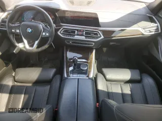 2021 BMW X5 xDrive40i с VIN 5UXCR6C06M9E80968, выставлен на аукционе Copart как лот 54848645 с пробегом 52 033 миль миль и Списание • Salvage title. История ставок и продаж доступна на DreamBid. Изображение 8.