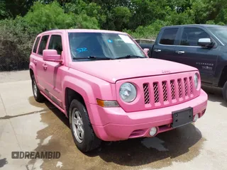 2016 Jeep Patriot Sport with VIN 1C4NJPBA6GD688011, listed as a IAAI auction lot 42150953 with 194,523 mi miles and . Bid and sale history available at carsss.com. Image 1.