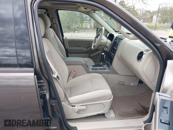 2006 Ford Explorer XLT z VIN 1FMEU73E26UB61439, wystawiony jako IAAI lot #42201161 z przebiegiem 257 907 mil mil oraz . Historia ofert i sprzedaży dostępna na DreamBid. Obrazek 5.