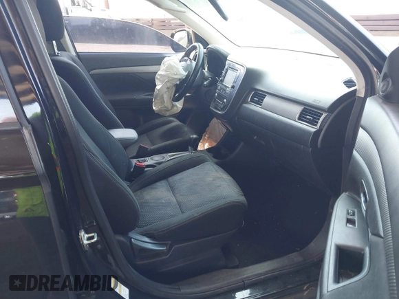 2016 Mitsubishi Outlander SE with VIN JA4AD3A36GZ028937, listed as a IAAI auction lot 42398031 with 94,559 mi miles and . Bid and sale history available at DreamBid. Image 5.