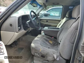 2002 Chevrolet Tahoe LT z VIN 1GNEK13Z02J103049, wystawiony jako Copart lot #52364765 z przebiegiem 216 289 mil mil oraz Szkoda całkowita • Salvage title. Historia ofert i sprzedaży dostępna na DreamBid. Obrazek 7.