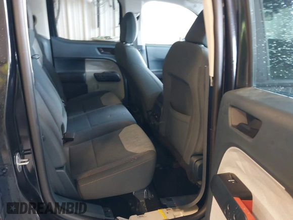 2022 Ford Maverick XL with VIN 3FTTW8F90NRA04640, listed as a IAAI auction lot 41715944 with 111,547 mi miles and . Bid and sale history available at DreamBid. Image 8.