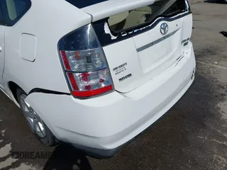 2005 Toyota Prius with VIN JTDKB20U853012517, listed as a IAAI auction lot 41996687 with 99,586 mi miles. Bid and sale history available at carsss.com. Image 18.