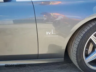 2017 Mercedes-Benz E 300 Luxury z VIN WDDZF4KB3HA021822, wystawiony jako Copart lot #51978435 z przebiegiem Nie podano mil oraz Szkoda całkowita • Salvage title. Historia ofert i sprzedaży dostępna na DreamBid. Obrazek 12.