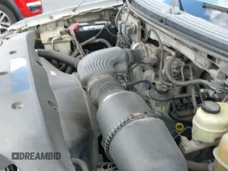 2006 Ford F-150 XL z VIN 1FTRF12W86KB54661, wystawiony jako IAAI lot #42581375 z przebiegiem 309 793 mil mil oraz . Historia ofert i sprzedaży dostępna na DreamBid. Obrazek 19.