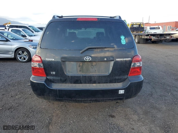 2006 Toyota Highlander w/3rd Row with VIN JTEDP21A260110407, listed as a Copart auction lot 88809225 with 304,911 mi miles and Salvage Title. Bid and sale history available at carsss.com. Image 6.