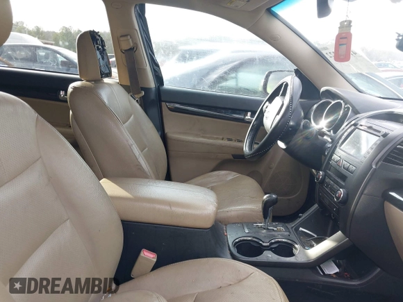 2013 Kia Sorento EX with VIN 5XYKU4A29DG325878, listed as a IAAI auction lot 41546222 with 346,852 mi miles and . Bid and sale history available at carsss.com. Image 5.