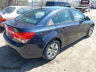 2014 Chevrolet Cruze LS with VIN 1G1PA5SH6E7269784, listed as a IAAI auction lot 42062093 with 142,408 mi miles. Bid and sale history available at carsss.com. Image 4.