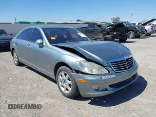 2007 Mercedes-Benz S 5.5L V8 with VIN WDDNG71X87A070944, listed as a IAAI auction lot 41827529 with 267,847 mi miles. Bid and sale history available at carsss.com. Image 1.