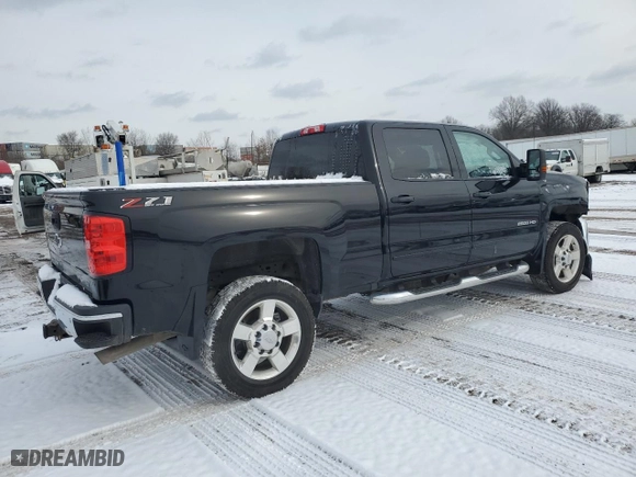 2018 Chevrolet Silverado 2500HD LT with VIN 1GC1KVEG2JF130975, listed as a Copart auction lot 44134105 with 68,105 mi miles and Salvage Title. Bid and sale history available at carsss.com. Image 3.