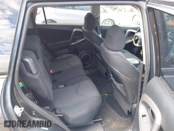 2006 Toyota RAV4 Sport with VIN JTMZD32V366011635, listed as a IAAI auction lot 42162957 with 153,386 mi miles. Bid and sale history available at carsss.com. Image 8.