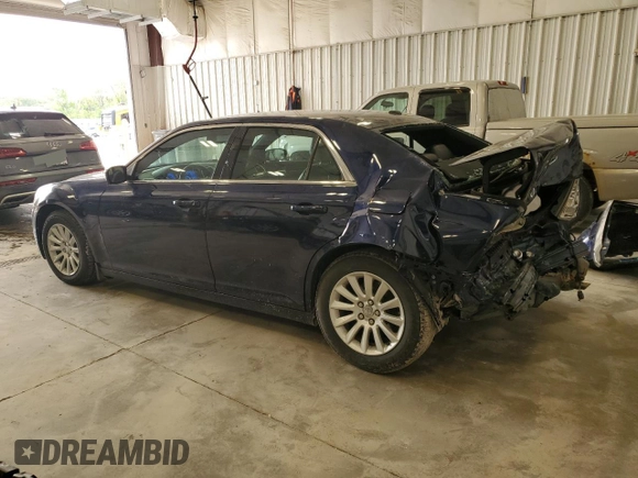 2013 Chrysler 300 z VIN 2C3CCAAG3DH699216, wystawiony jako Copart lot #59239475 z przebiegiem 131 731 mil mil oraz Nie do naprawy • Non repairable. Historia ofert i sprzedaży dostępna na DreamBid. Obrazek 2.