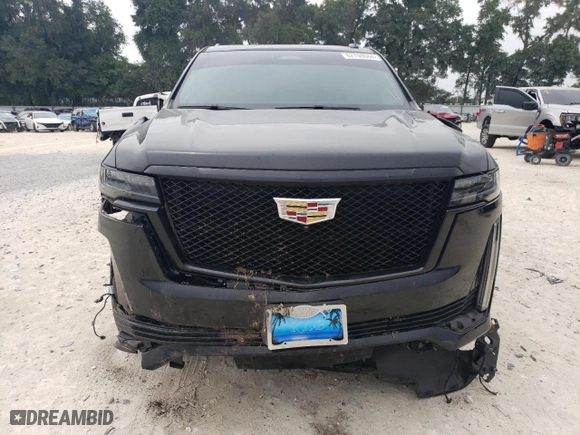 2021 Cadillac Escalade Sport Platinum with VIN 1GYS3GKL7MR391126, listed as a Copart auction lot 62708684 with 42,039 mi miles and Salvage Title. Bid and sale history available at carsss.com. Image 5.