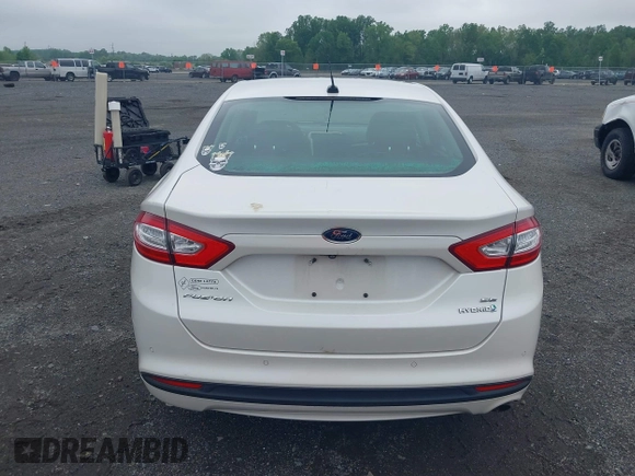 2014 Ford Fusion SE Hybrid с VIN 3FA6P0LUXER125766, выставлен на аукционе IAAI как лот 42178177 с пробегом 284 385 миль миль и . История ставок и продаж доступна на DreamBid. Изображение 16.