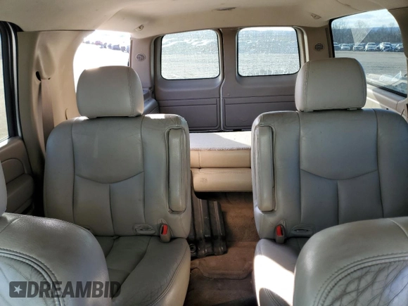 2004 GMC Yukon XL SLT with VIN 3GKGK26G04G233021, listed as a Copart auction lot 42993595 with 144,425 mi miles and Salvage Title. Bid and sale history available at carsss.com. Image 10.