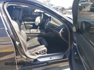 2016 BMW 7 Series 740i с VIN WBA7E2C51GG738889, выставлен на аукционе IAAI как лот 41838071 с пробегом 49 649 миль миль и . История ставок и продаж доступна на DreamBid. Изображение 5.