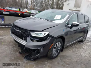 2023 Chrysler Pacifica Hybrid Limited with VIN 2C4RC1S79PR572795, listed as a IAAI auction lot 41680400 with 17,730 mi miles. Bid and sale history available at carsss.com. Image 2.