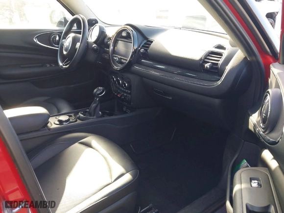 2016 MINI Cooper Clubman with VIN WMWLN5C58G2E30425, listed as a IAAI auction lot 41955202 with 100,798 mi miles. Bid and sale history available at carsss.com. Image 5.