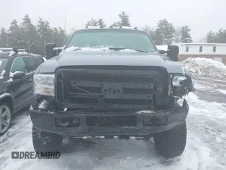 2006 Ford F-250 XL z VIN 1FTSX21526EB97324, wystawiony jako IAAI lot #41541311 z przebiegiem 73 721 mil mil oraz . Historia ofert i sprzedaży dostępna na DreamBid. Obrazek 12.
