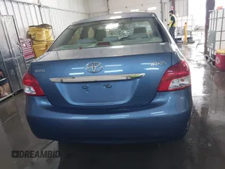 2009 Toyota Yaris z VIN JTDBT903291334617, wystawiony jako IAAI lot #40966291 z przebiegiem 203 578 mil mil oraz . Historia ofert i sprzedaży dostępna na DreamBid. Obrazek 17.