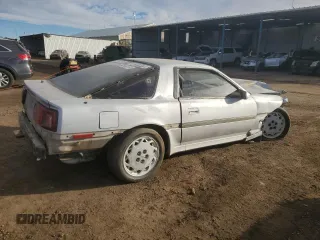 1986 Toyota Supra z VIN JT2MA70L9G0022115, wystawiony jako Copart lot #43794455 z przebiegiem 115 995 mil mil oraz Czysty tytuł • Clean title. Historia ofert i sprzedaży dostępna na DreamBid. Obrazek 3.