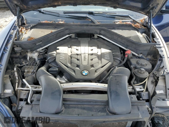2013 BMW X6 xDrive50i with VIN 5UXFG8C52DL591429, listed as a Copart auction lot 84472534 with 164,899 mi miles and Salvage Title. Bid and sale history available at carsss.com. Image 11.